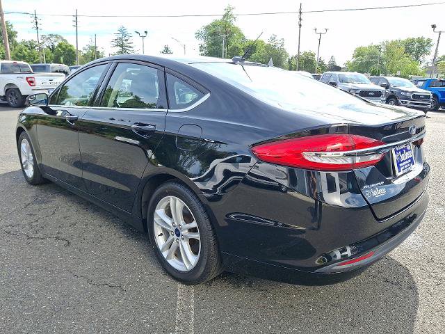 Certified 2018 Ford Fusion SE FWD image 4