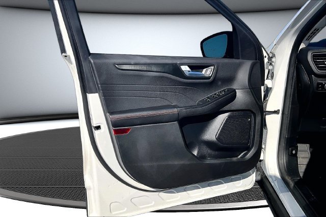Certified 2022 Ford Escape SEL w/ SEL Stealth AWD Package image 20