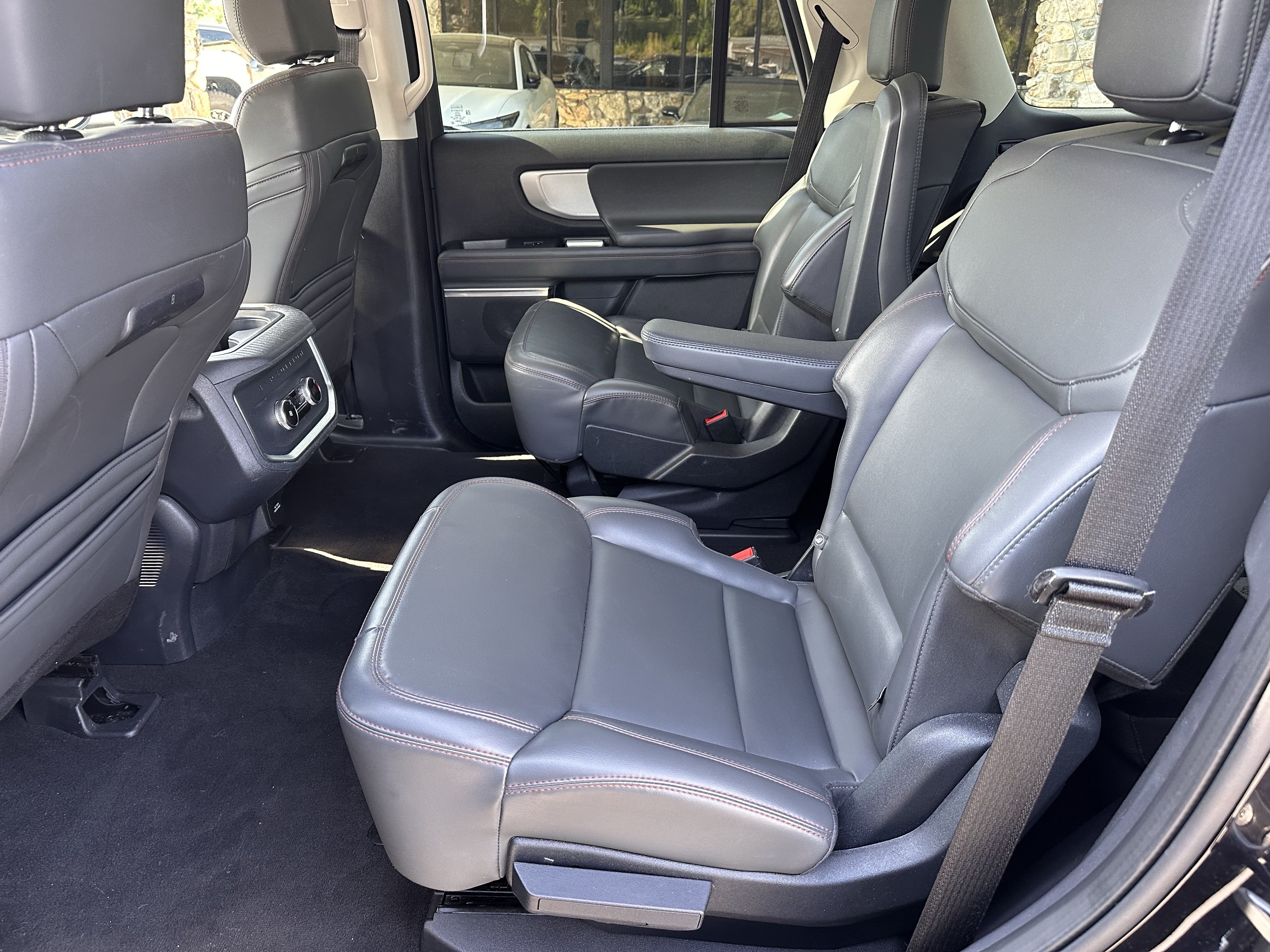 Certified 2025 Ford Expedition Active AWD/4WD image 12