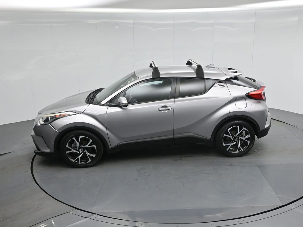 Used 2018 Toyota C-HR XLE FWD image 25