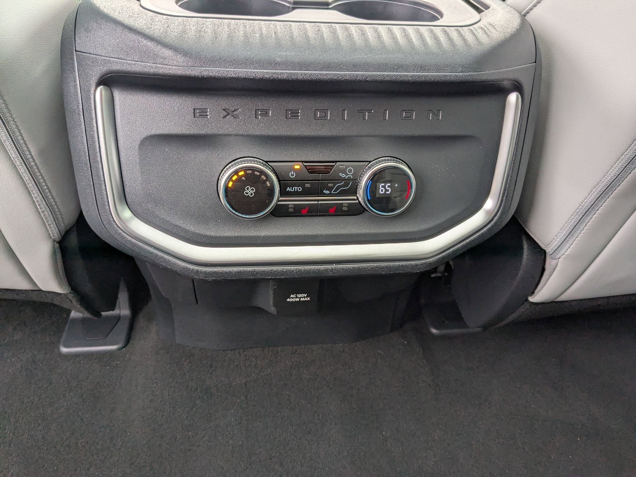 Certified 2025 Ford Expedition Max Platinum w/ Driver's Package image 32