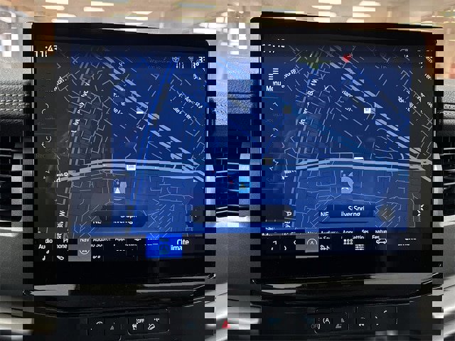 Certified 2024 Ford Expedition Max XLT image 10