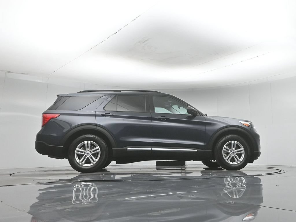 Certified 2023 Ford Explorer XLT RWD image 52