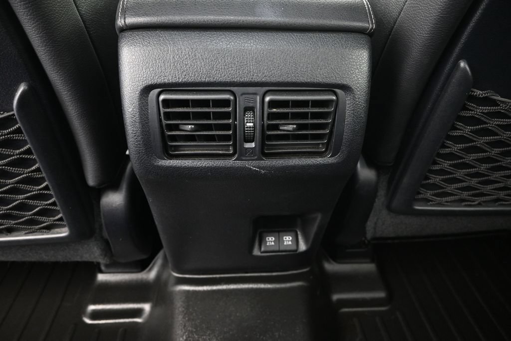 Used 2021 Toyota 4Runner Limited AWD/4WD image 23