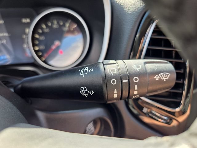 Used 2019 Jeep Compass Latitude FWD image 31