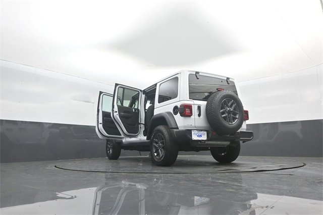 Used 2024 Jeep Wrangler Sport S image 45