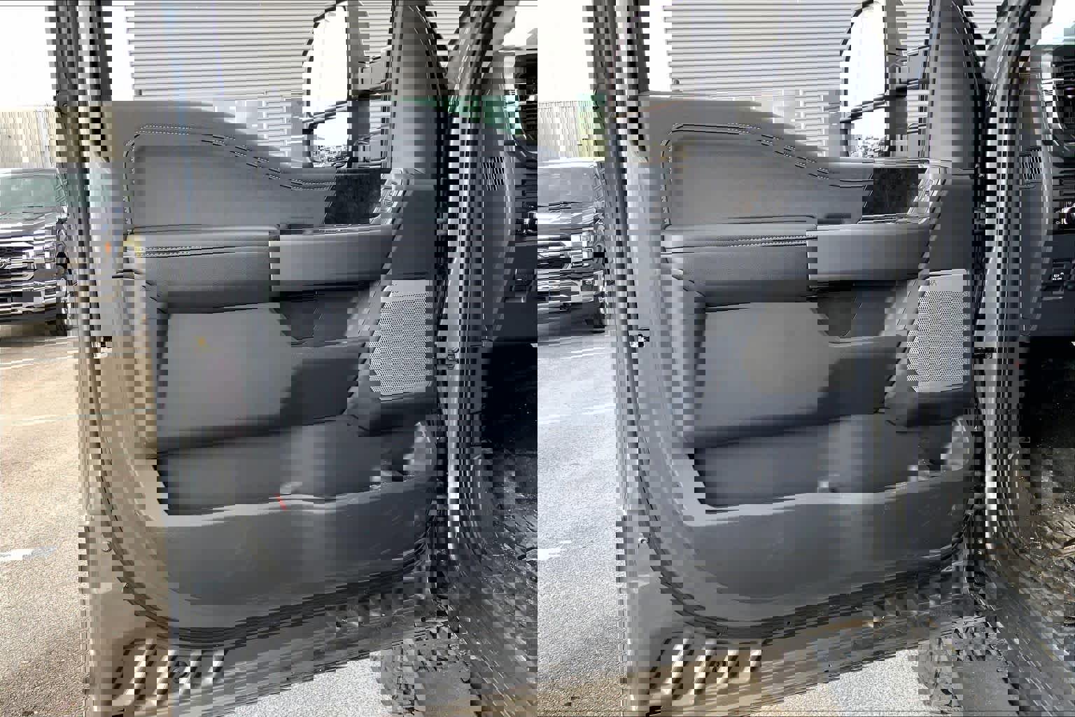 Certified 2025 Ford F250 Lariat w/ Tremor Off-Road Package image 21