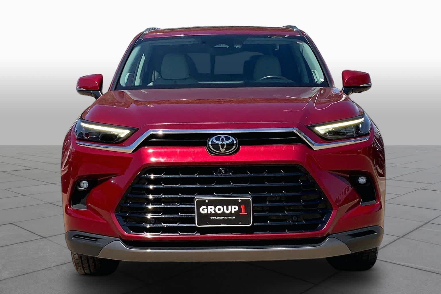 Used 2024 Toyota Grand Highlander AWD image 4