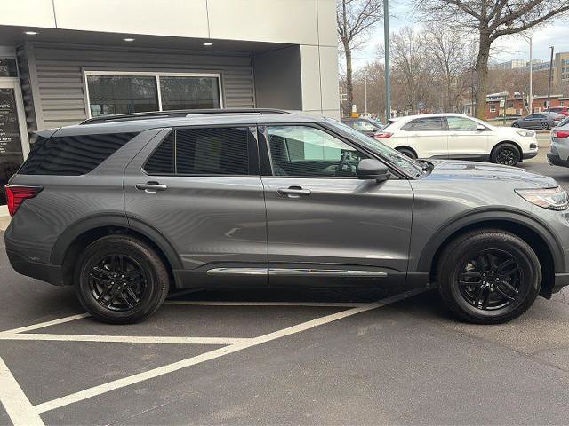 Certified 2025 Ford Explorer Active AWD/4WD image 6