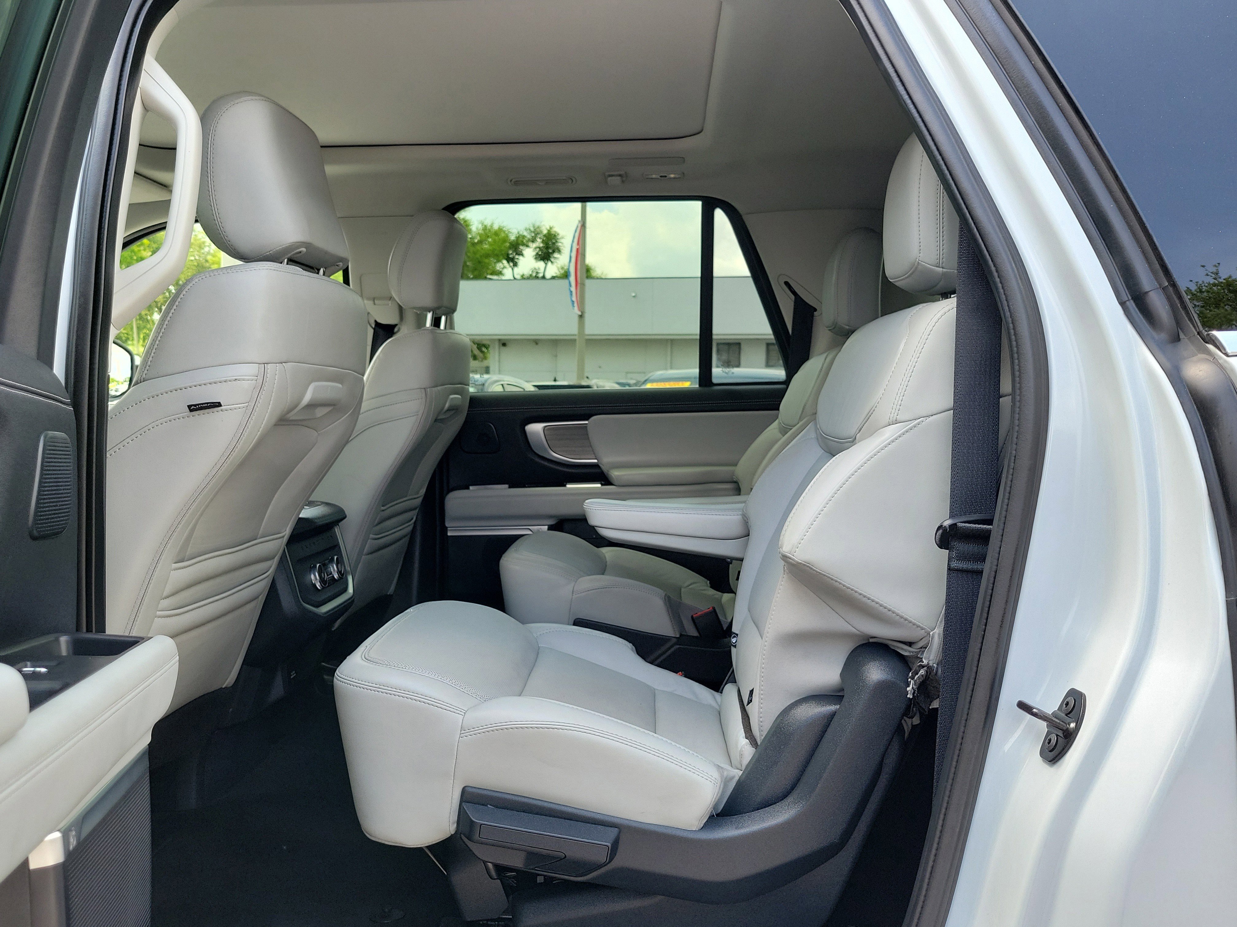 Certified 2025 Ford Expedition Max Platinum w/ Driver's Package image 14