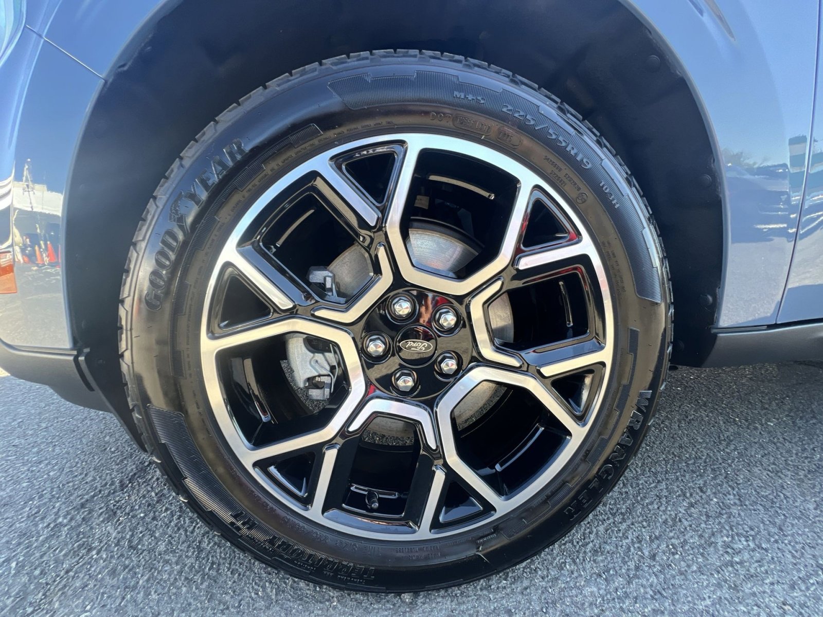Certified 2025 Ford Maverick Lariat w/ 4K Tow Package AWD/4WD image 20