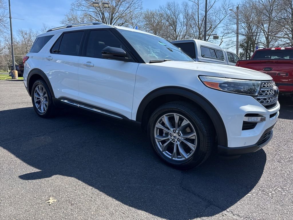 Certified 2022 Ford Explorer Limited w/ Equipment Group 301A AWD/4WD image 3