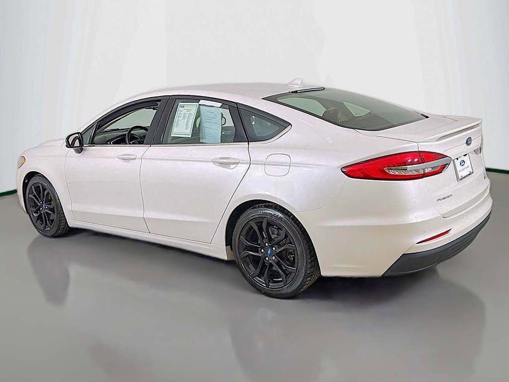 Certified 2019 Ford Fusion SE w/ Equipment Group 151A image 8