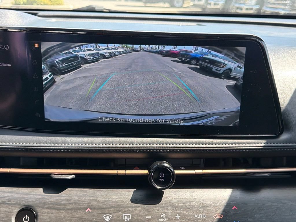 Used 2024 Nissan Ariya FWD image 32