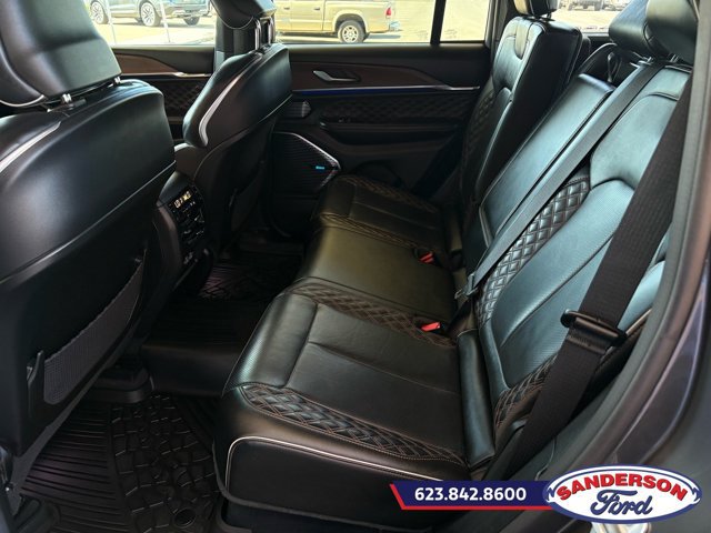 Used 2022 Jeep Grand Cherokee Summit w/ Advanced Protech Group IV AWD/4WD image 15