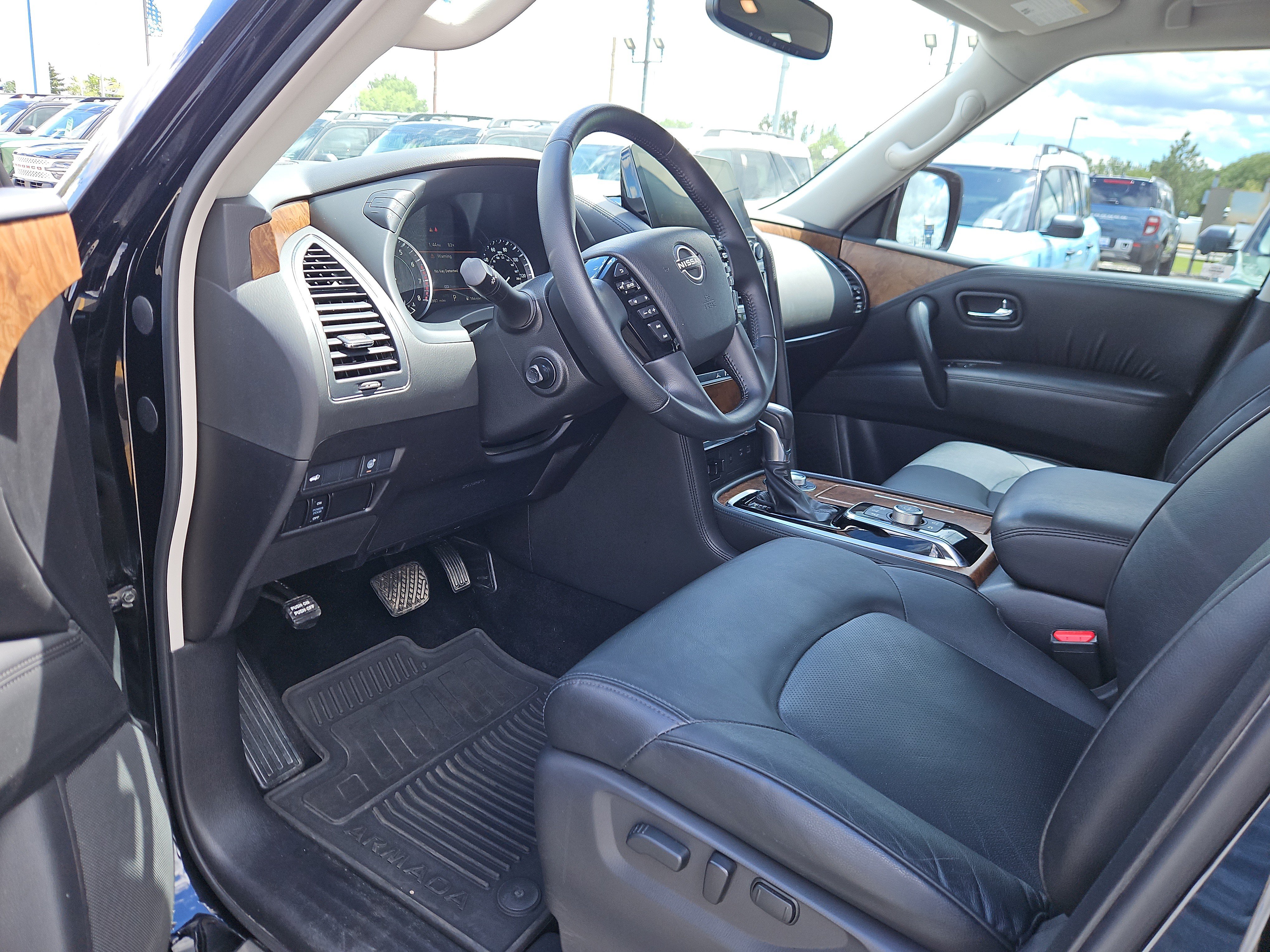 Used 2022 Nissan Armada SL AWD/4WD image 11