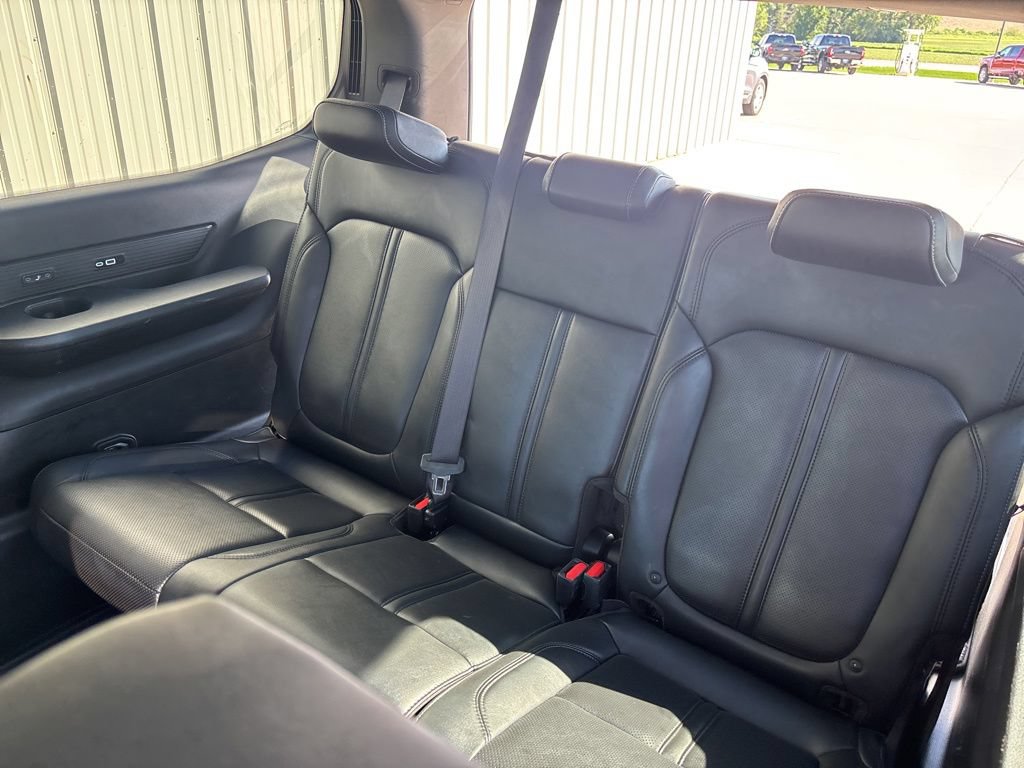 Used 2022 Jeep Wagoneer Series II AWD/4WD image 29