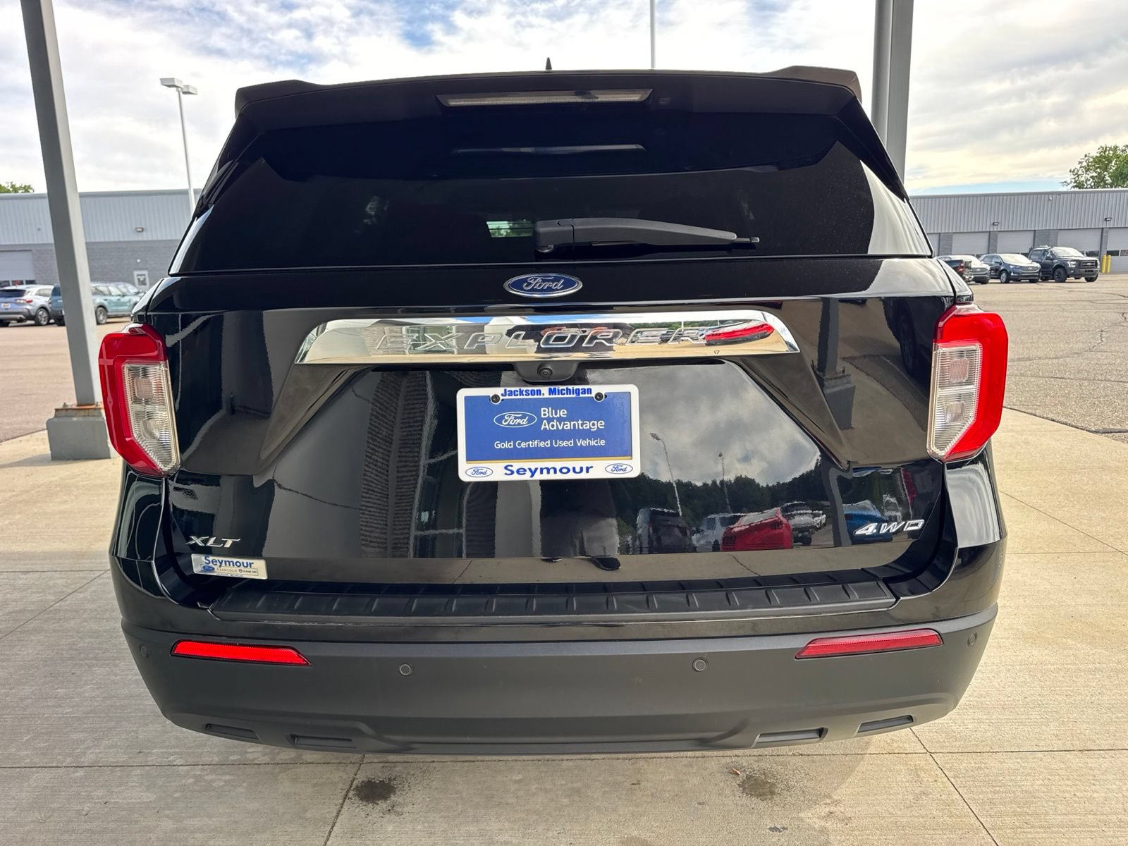 Certified 2023 Ford Explorer XLT AWD/4WD image 6