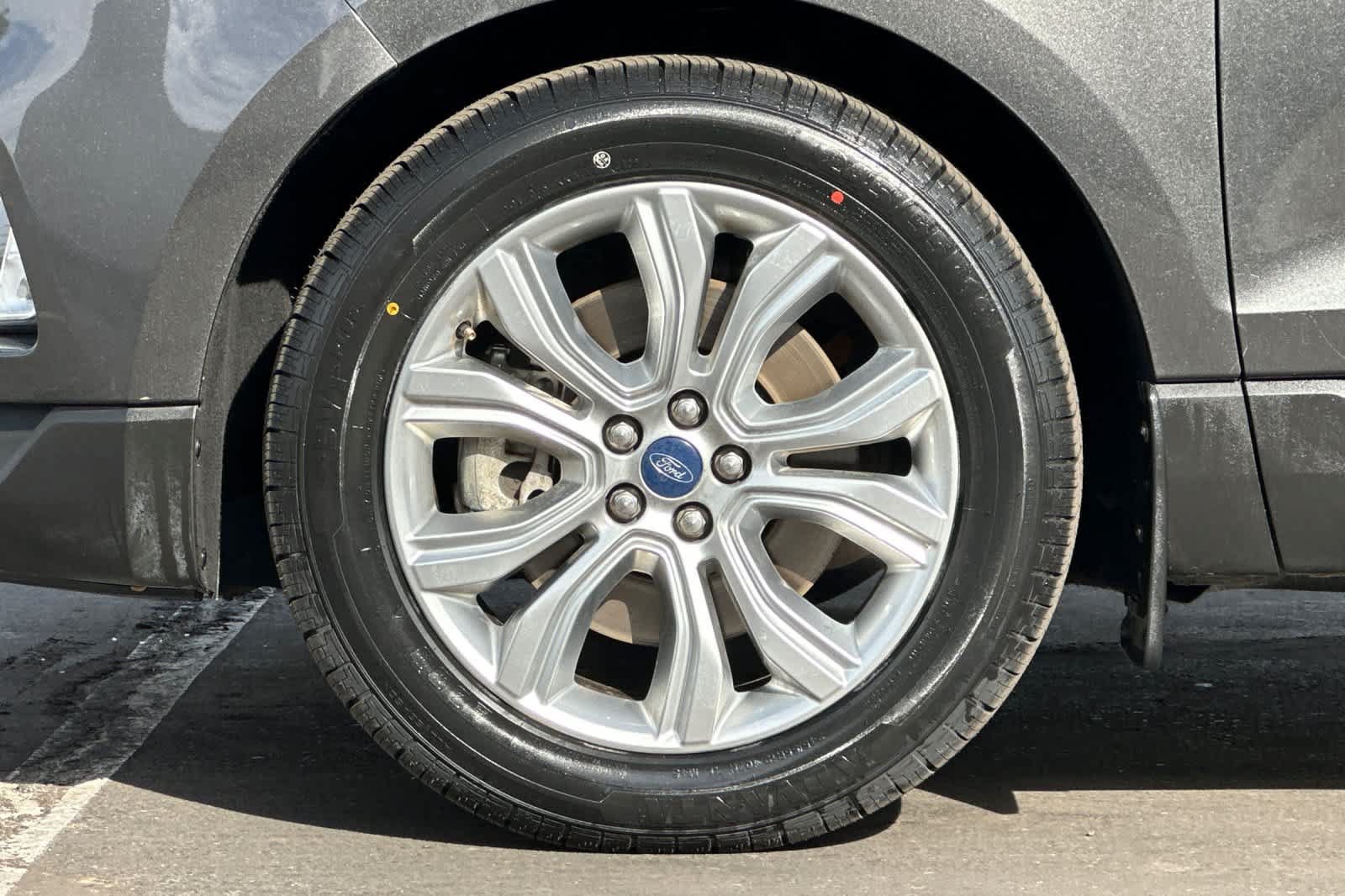 Certified 2020 Ford Edge Titanium AWD/4WD image 27