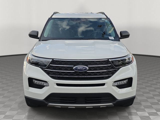 Certified 2023 Ford Explorer XLT w/ Equipment Group 202A RWD image 2