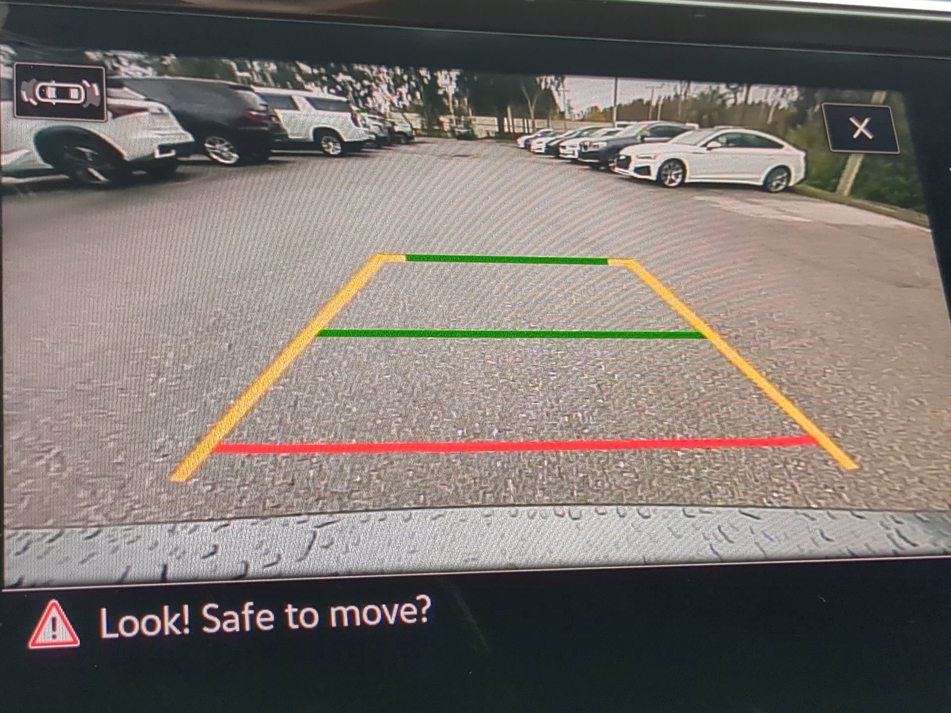 Used 2022 Volkswagen Tiguan SE R-Line image 46