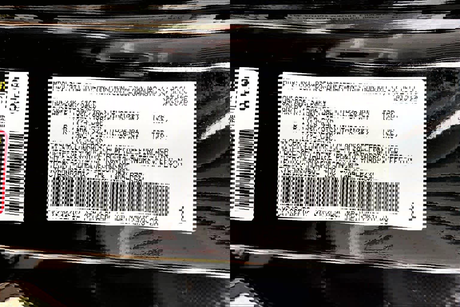 Used 2025 Toyota Tacoma TRD Off-Road image 34