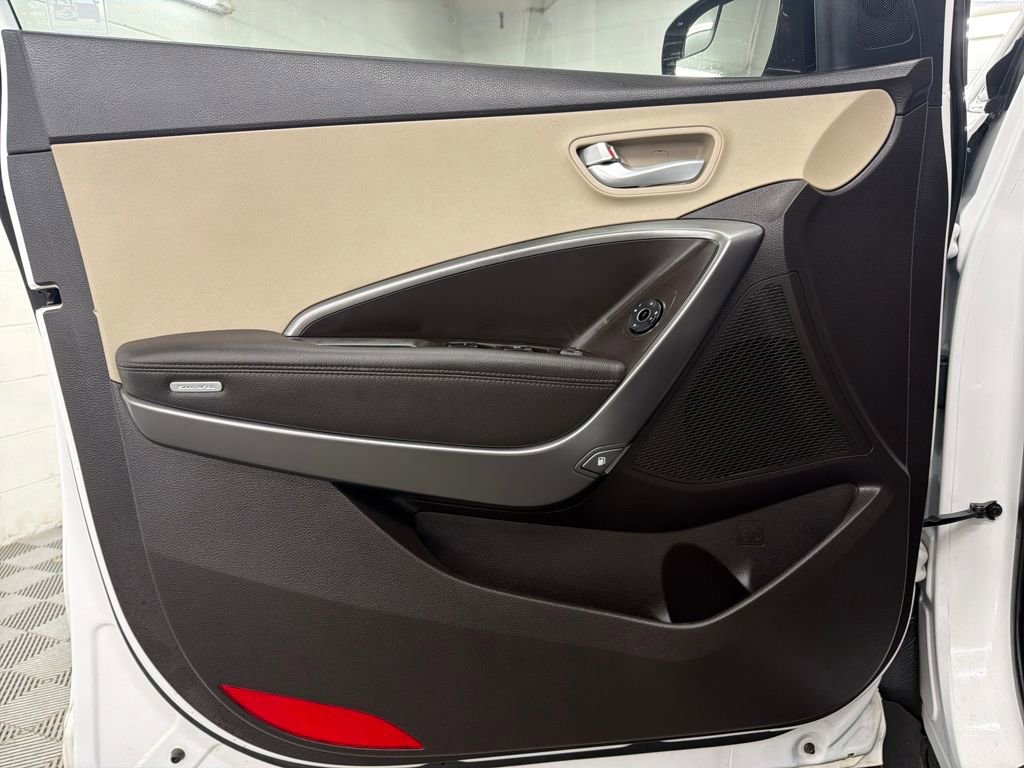 Used 2018 Hyundai Santa Fe Sport image 16