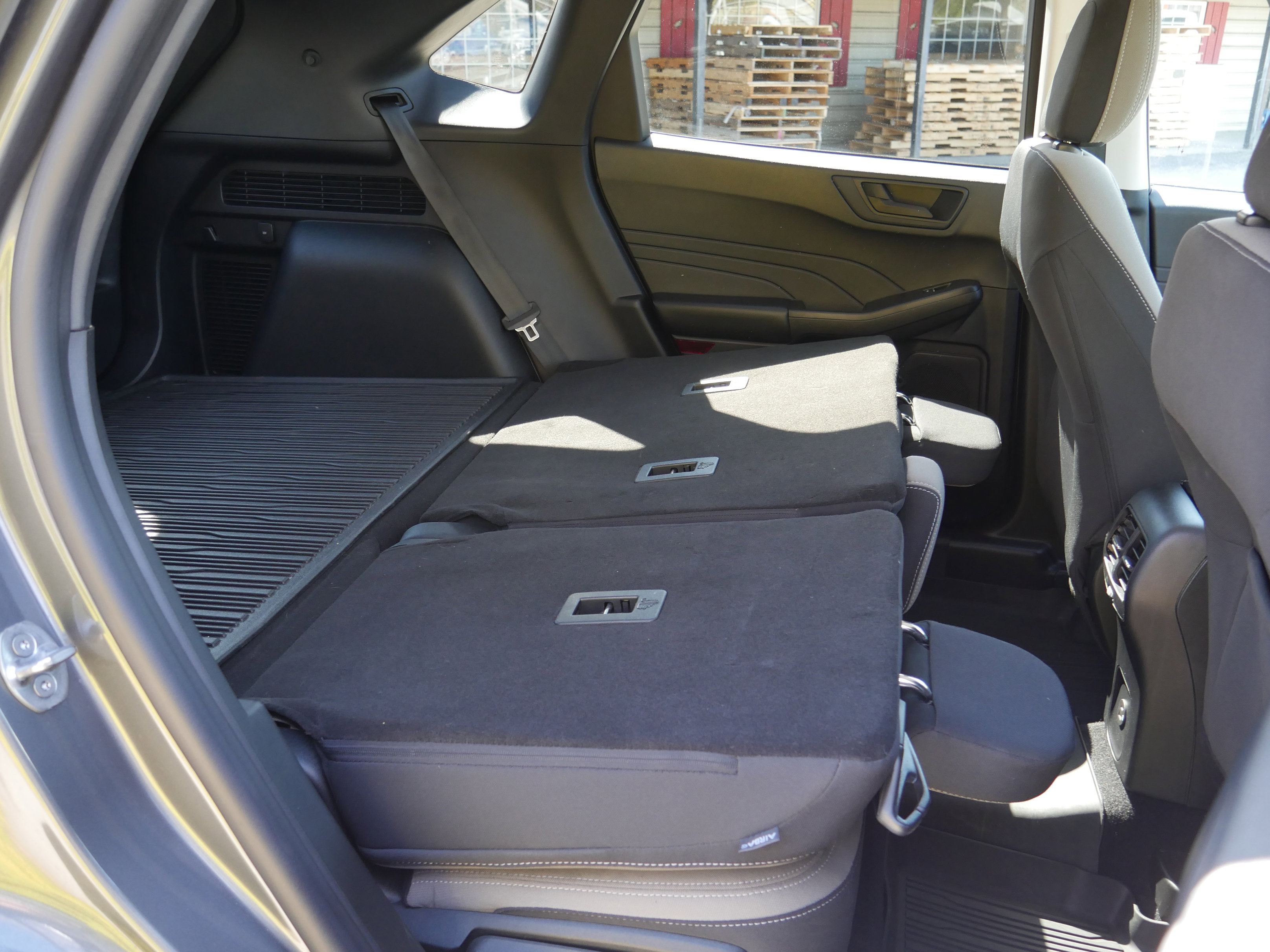 Certified 2022 Ford Escape SE w/ SE Sport Appearance Package AWD/4WD image 28