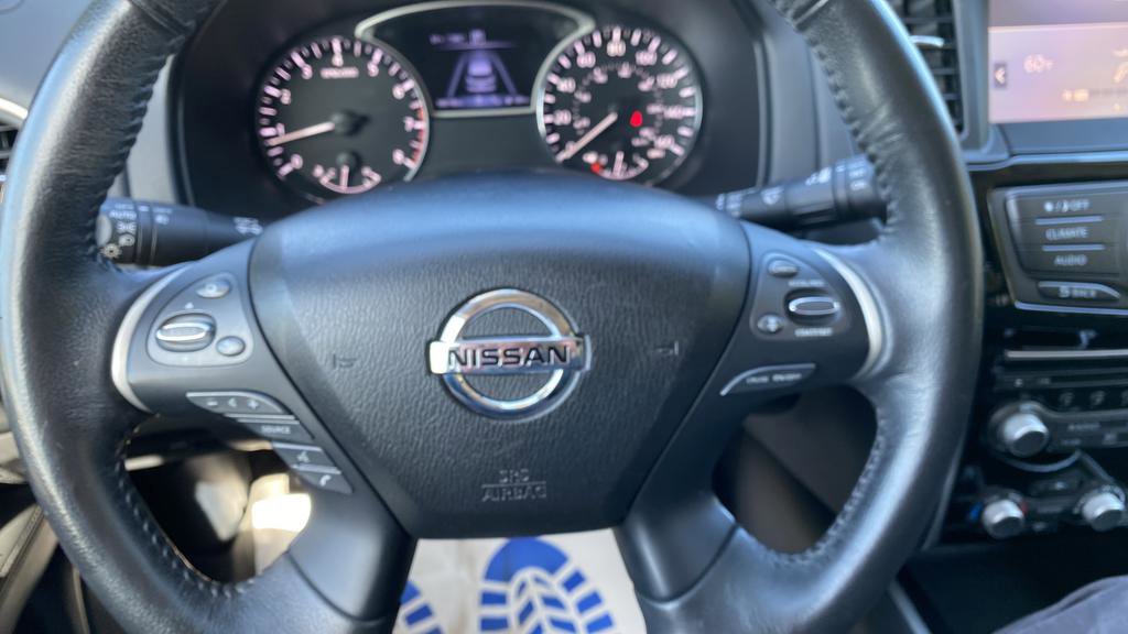 Used 2020 Nissan Pathfinder SV AWD/4WD image 16