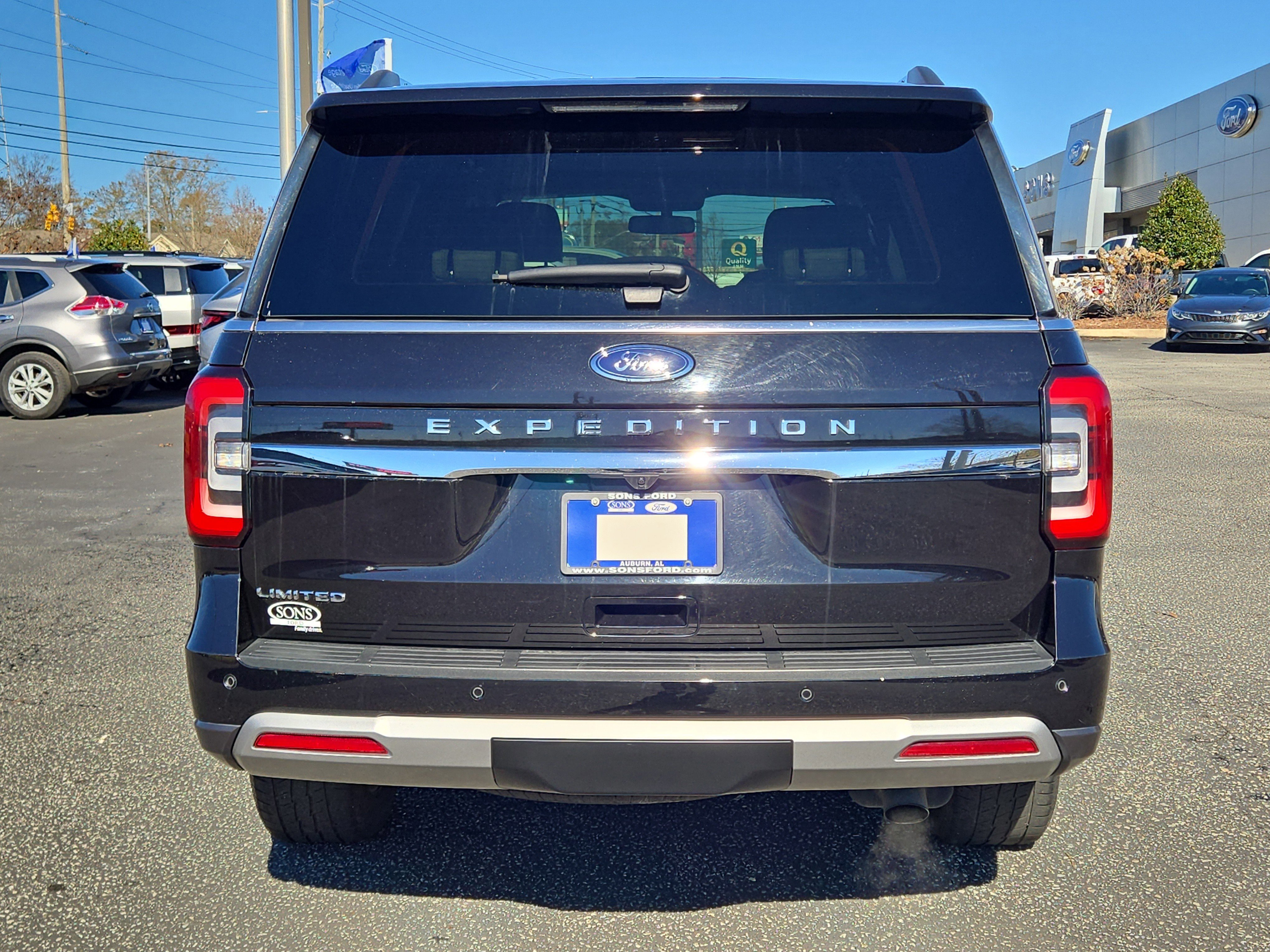Certified 2024 Ford Expedition Limited image 5