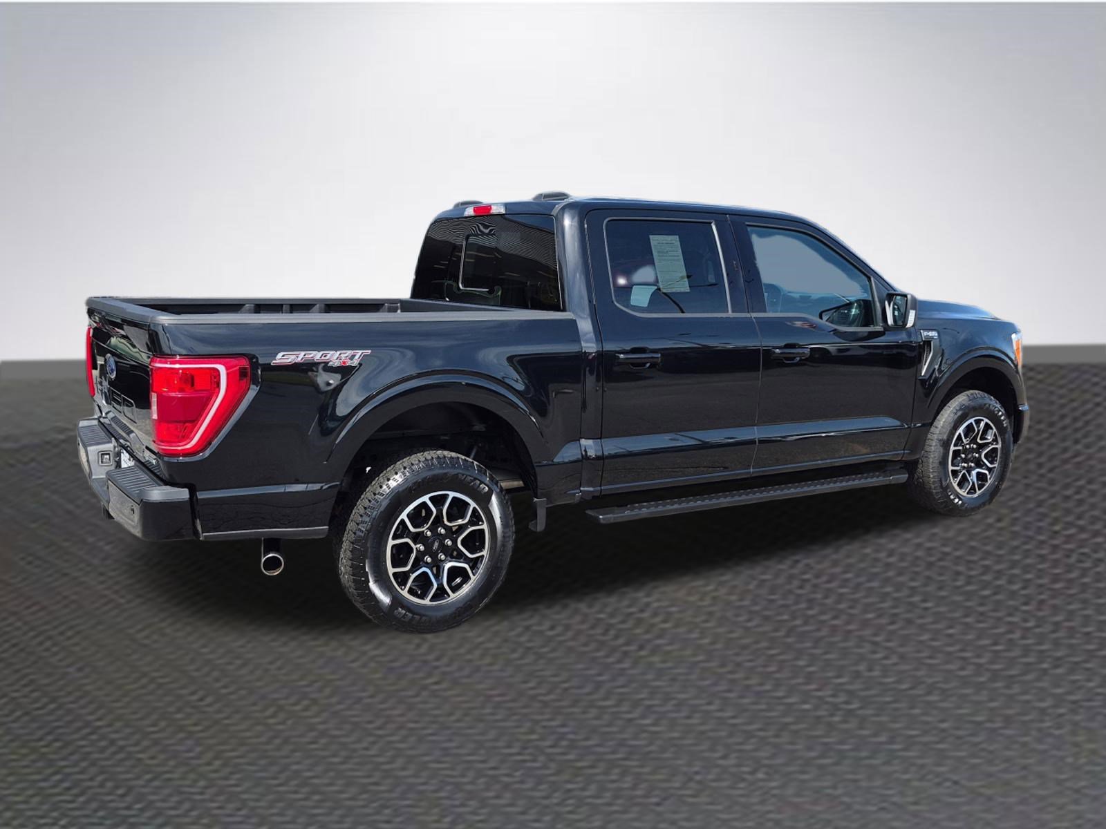 Certified 2023 Ford F150 XLT w/ Equipment Group 302A High image 4