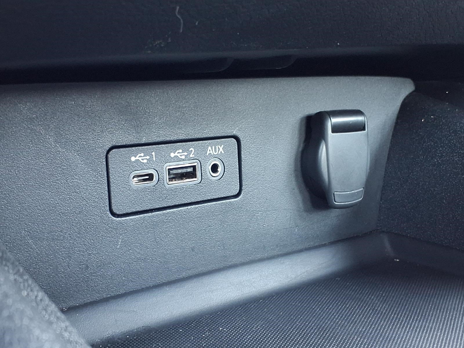 Used 2025 Nissan Altima 2.5 SV FWD image 19