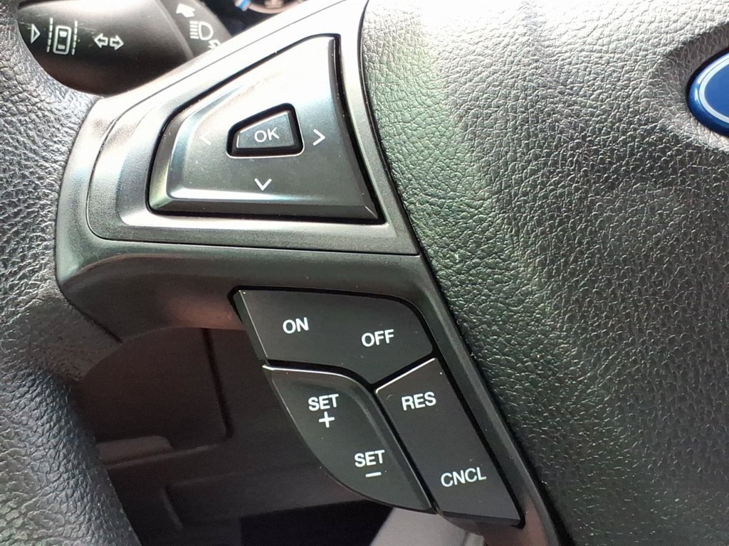 Certified 2020 Ford Edge SE FWD image 22