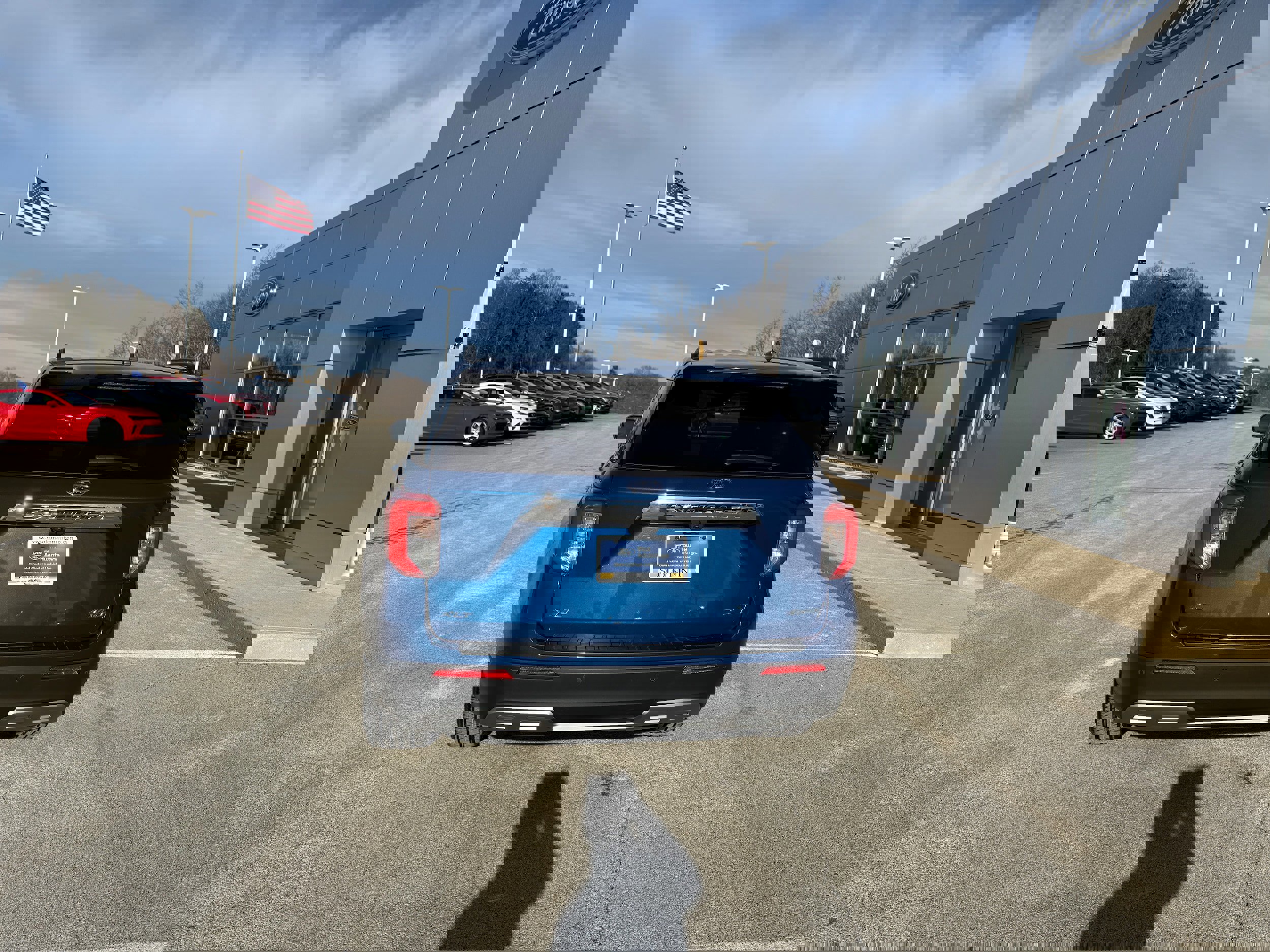 Certified 2023 Ford Explorer XLT w/ Equipment Group 202A image 4