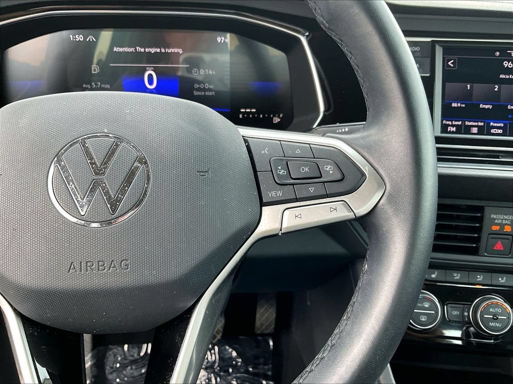 Used 2023 Volkswagen Jetta SE FWD image 12