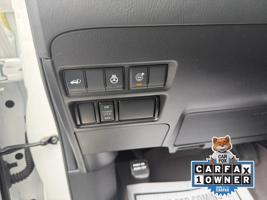 Used 2022 Nissan Armada Platinum w/ Captain's Chairs Package RWD image 35