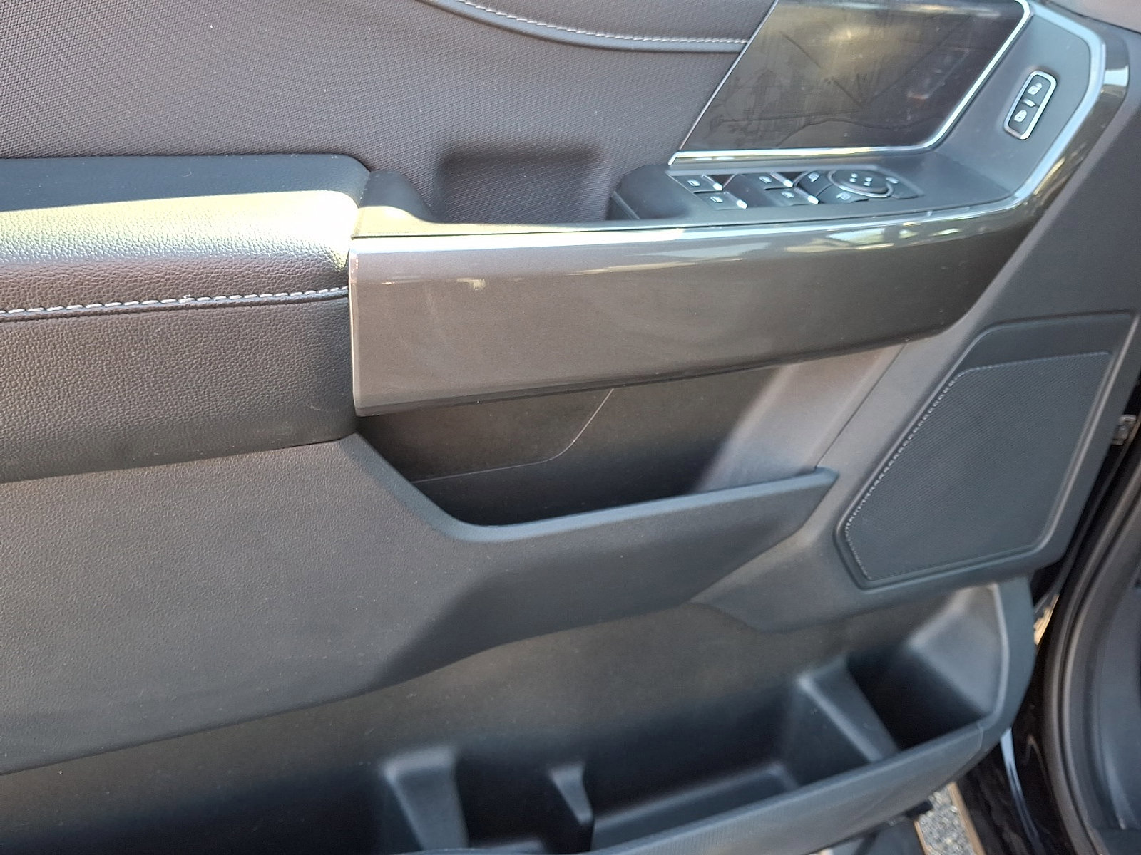 Certified 2022 Ford F150 XLT w/ Equipment Group 302A High image 12