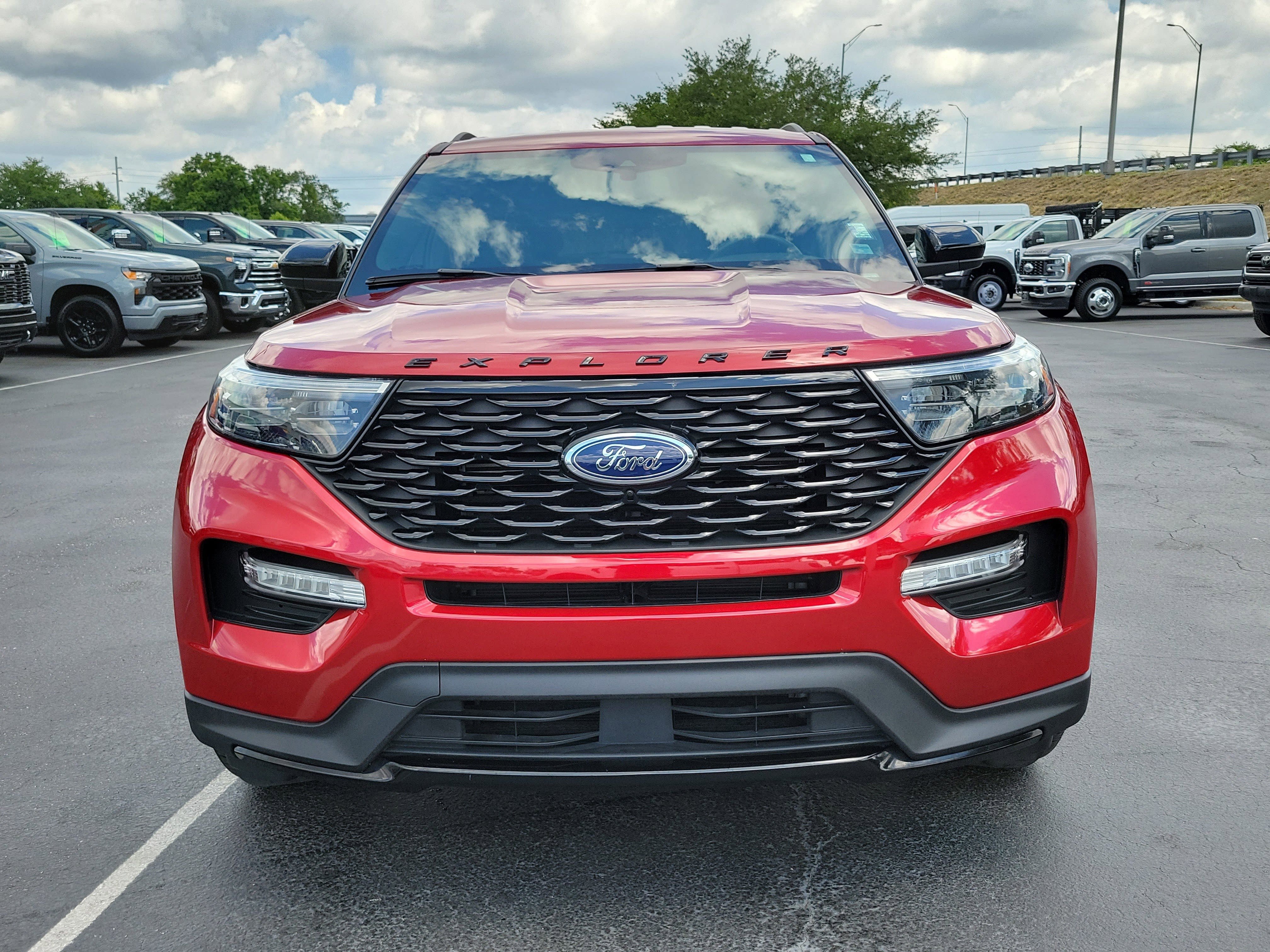 Certified 2024 Ford Explorer ST-Line w/ Class IV Trailer Tow Package RWD video 2