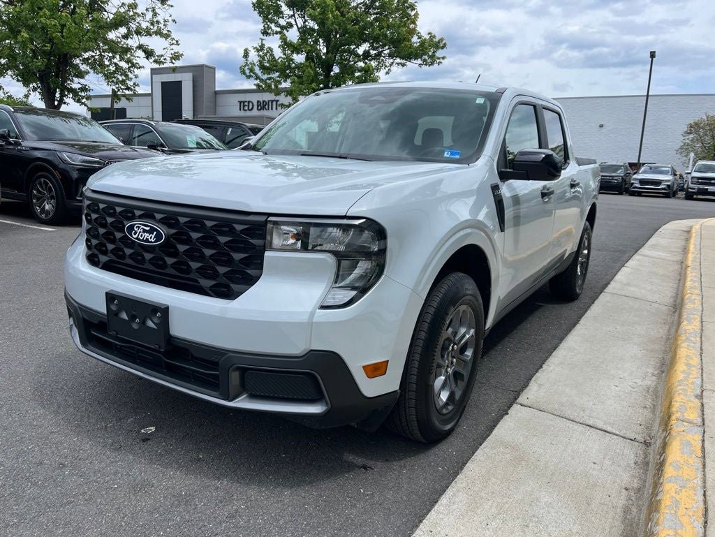 Certified 2025 Ford Maverick XLT w/ XLT Luxury Package AWD/4WD image 3