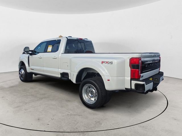Certified 2025 Ford F450 Platinum w/ FX4 Off-Road Package image 5