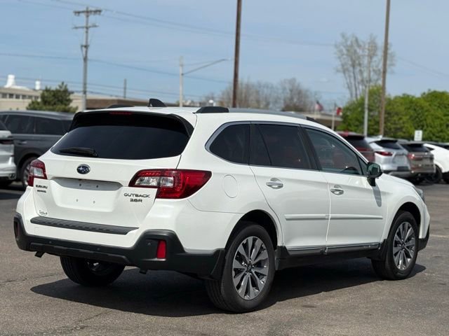 Used 2018 Subaru Outback 3.6R Touring AWD/4WD image 41