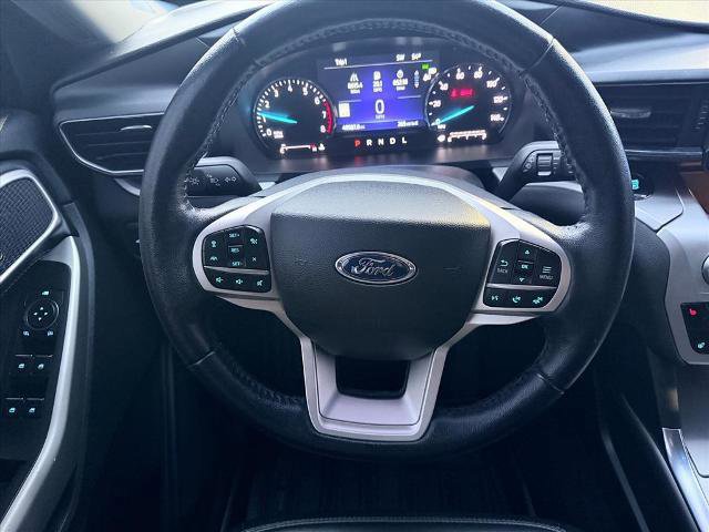 Certified 2022 Ford Explorer XLT w/ Equipment Group 202A image 16