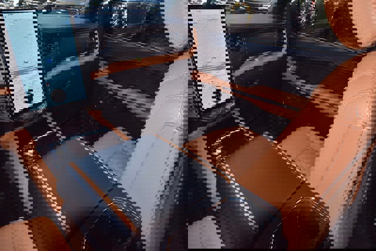 Certified 2022 Ford Expedition Platinum image 18