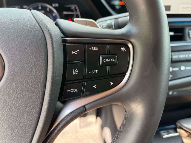 Used 2024 Lexus ES 350 w/ Premium Package FWD image 30