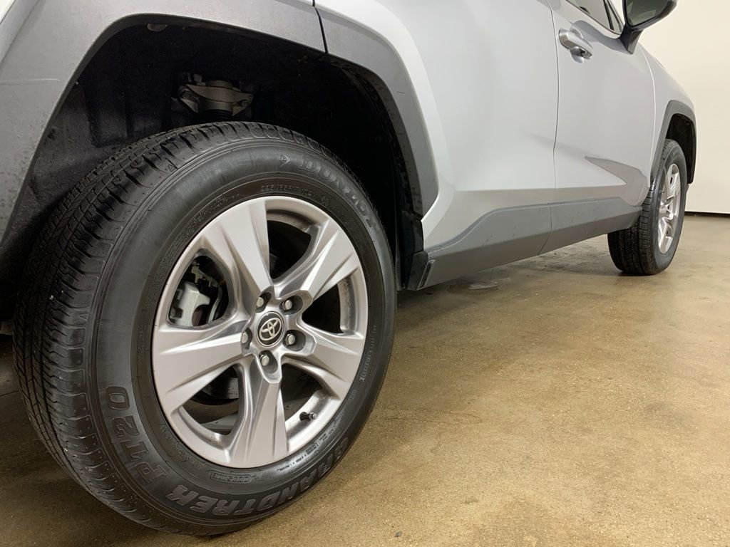 Used 2022 Toyota RAV4 XLE w/ Convenience Package AWD/4WD image 9