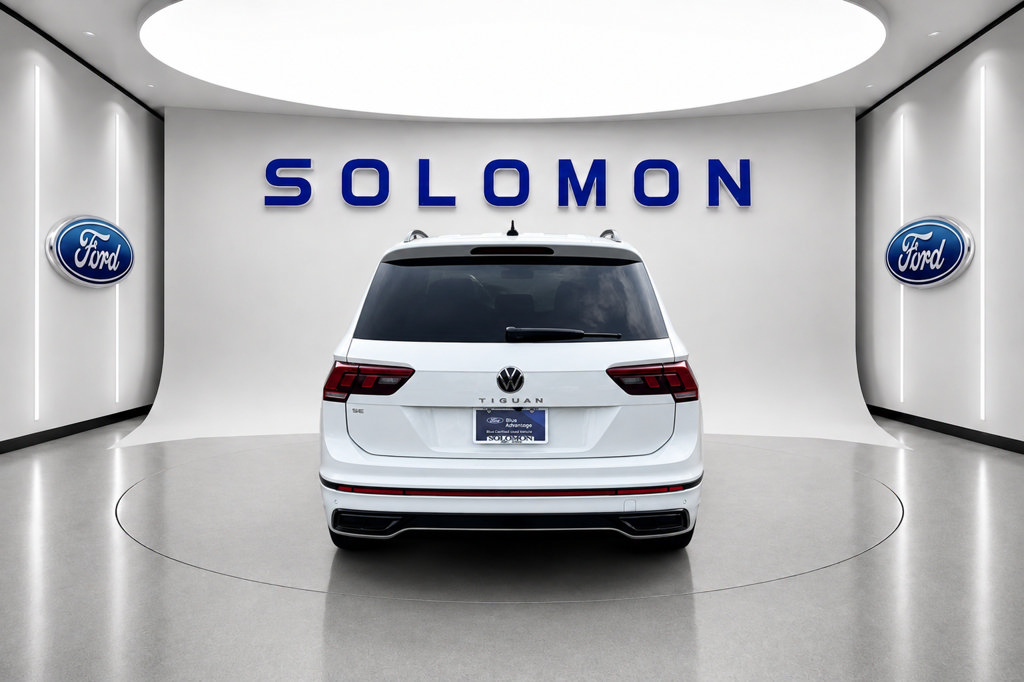 Used 2023 Volkswagen Tiguan SE R-Line FWD image 4