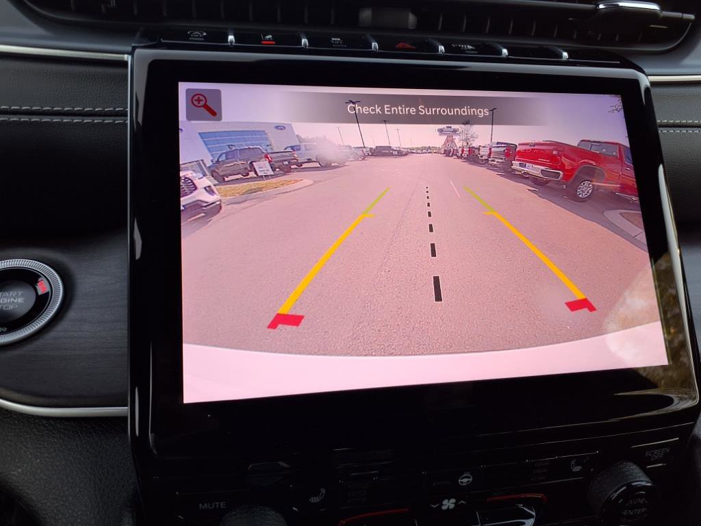 Used 2025 Jeep Grand Cherokee L Limited w/ Black Appearance Package image 23