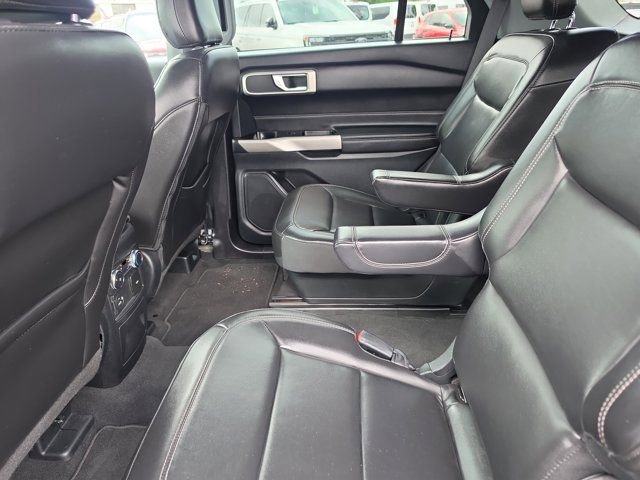 Certified 2022 Ford Explorer XLT w/ Equipment Group 202A RWD image 12