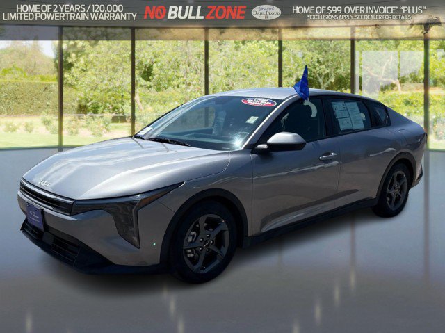 Used 2025 Kia K4 FWD image 1