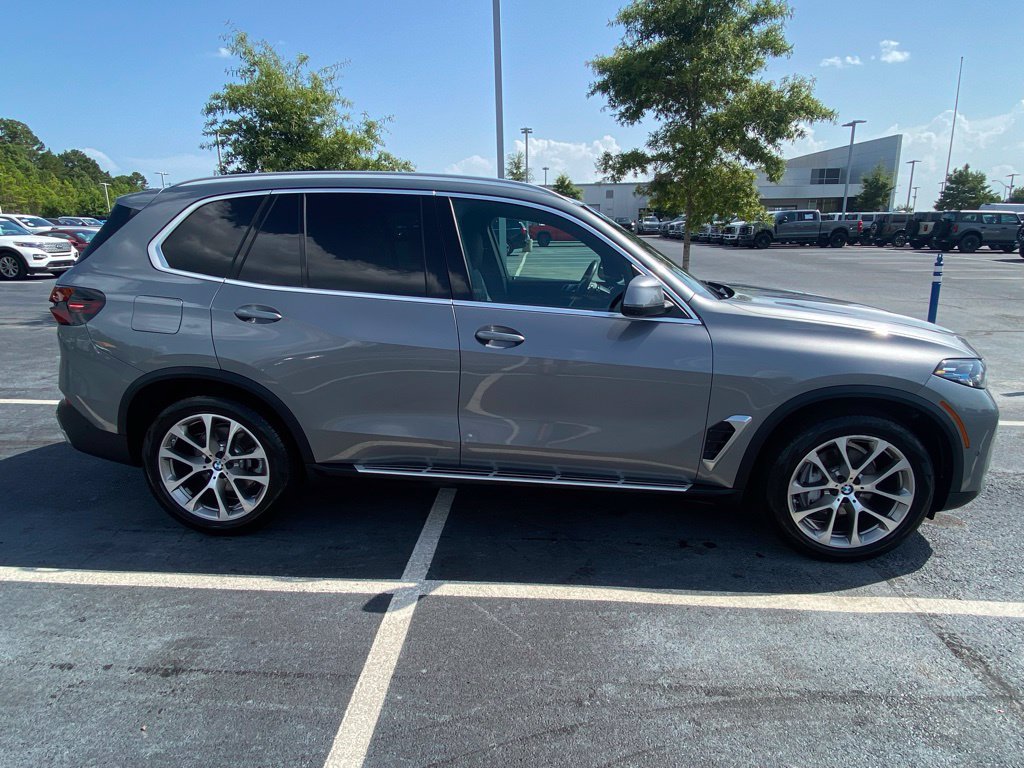 Used 2024 BMW X5 xDrive40i AWD/4WD image 8